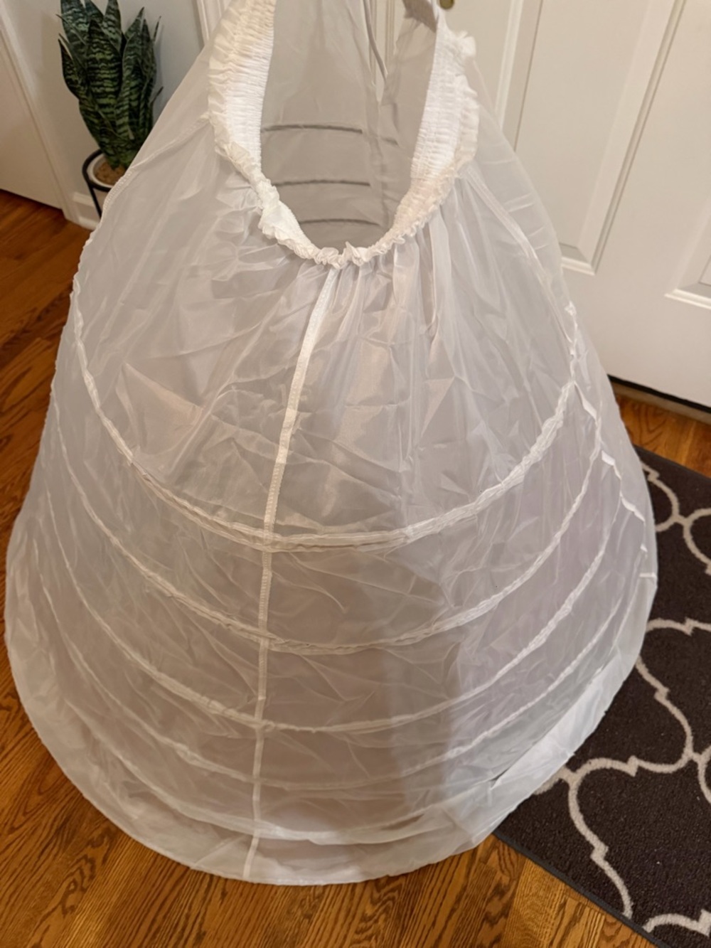 SHEIN White Bridal Crinoline Hoop Skirt Petticoat